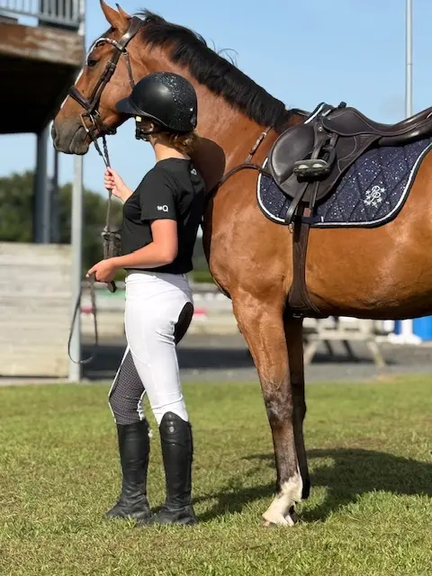 Black teQfit tshirt and george breech